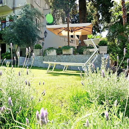 Du Parc Boutique Bed & Breakfast Castellammare di Stabia